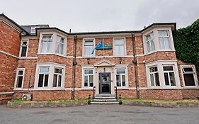 Oyo The Baltimore Hotel